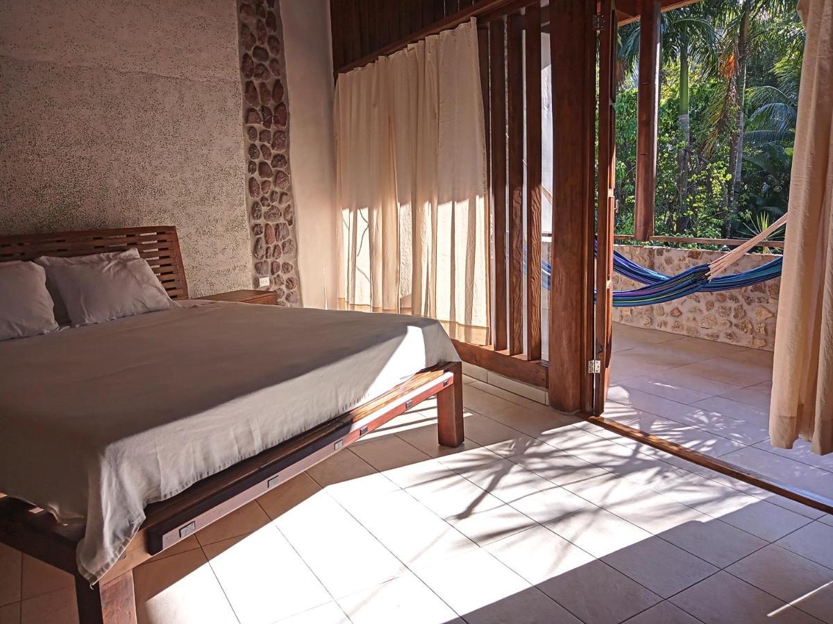 Omega Tours Eco-Jungle Lodge La Ceiba Bagian luar foto