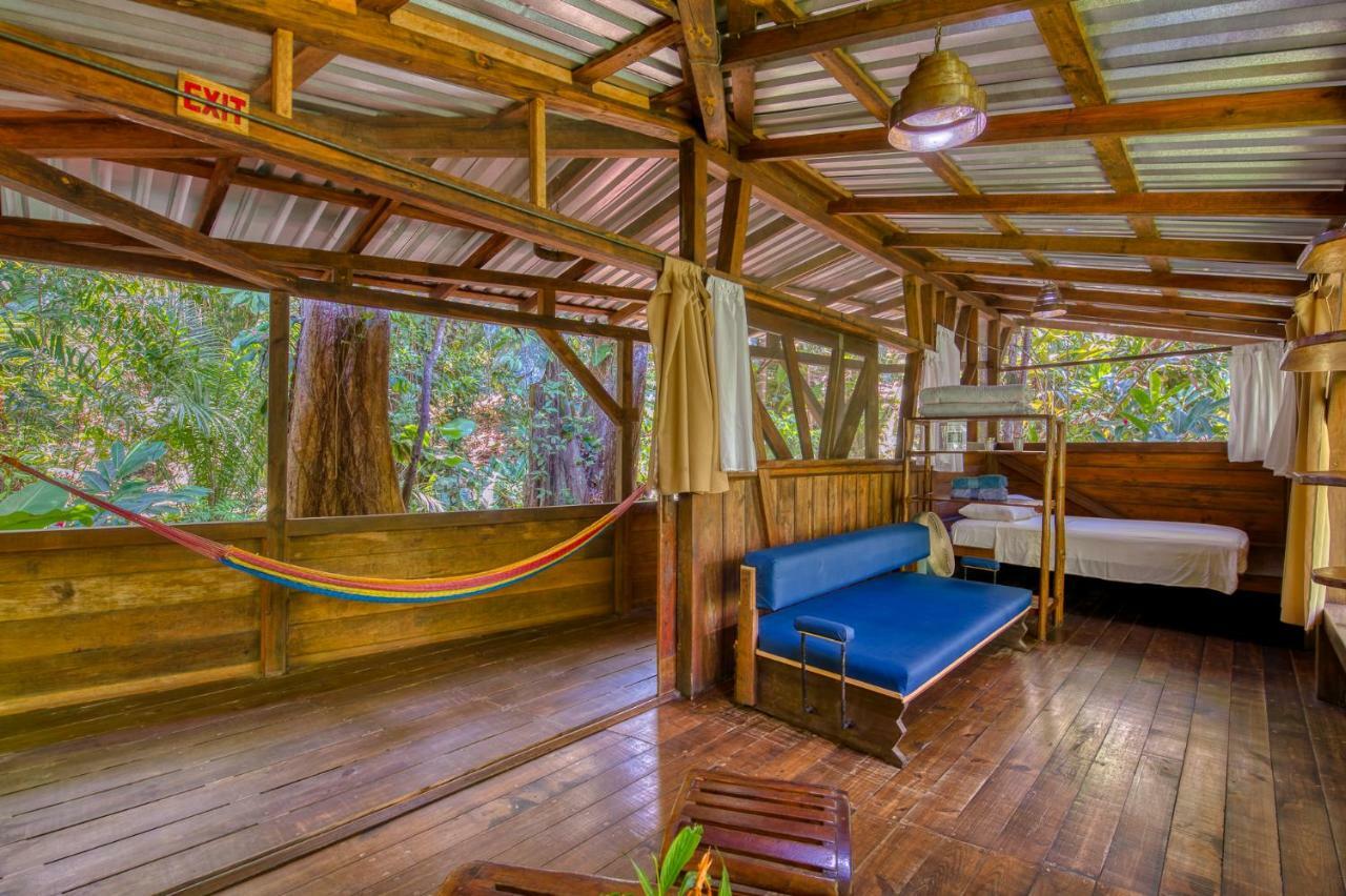 Omega Tours Eco-Jungle Lodge La Ceiba Bagian luar foto