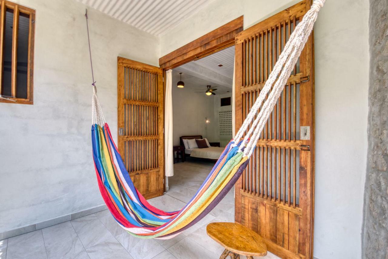 Omega Tours Eco-Jungle Lodge La Ceiba Bagian luar foto