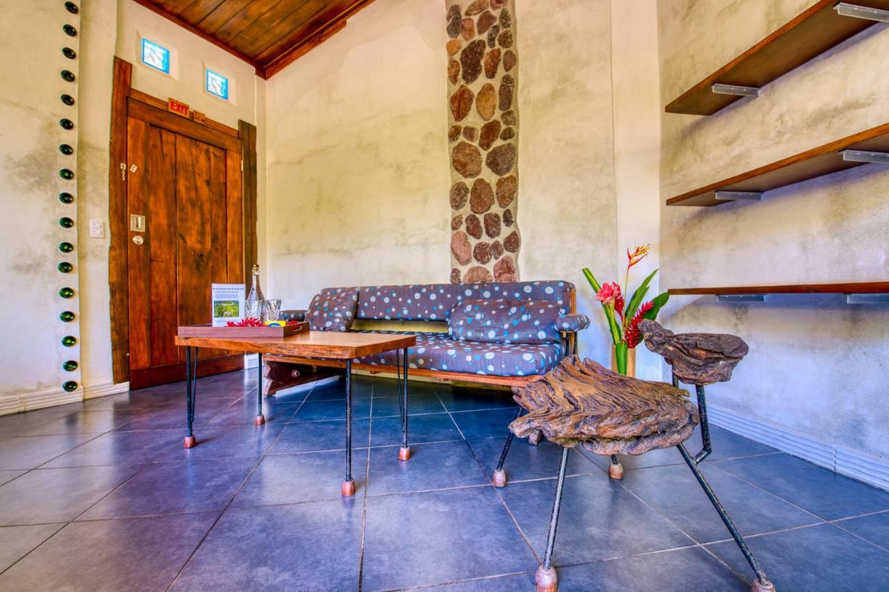 Omega Tours Eco-Jungle Lodge La Ceiba Bagian luar foto