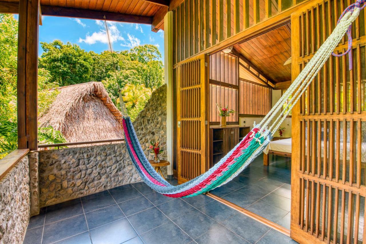 Omega Tours Eco-Jungle Lodge La Ceiba Bagian luar foto